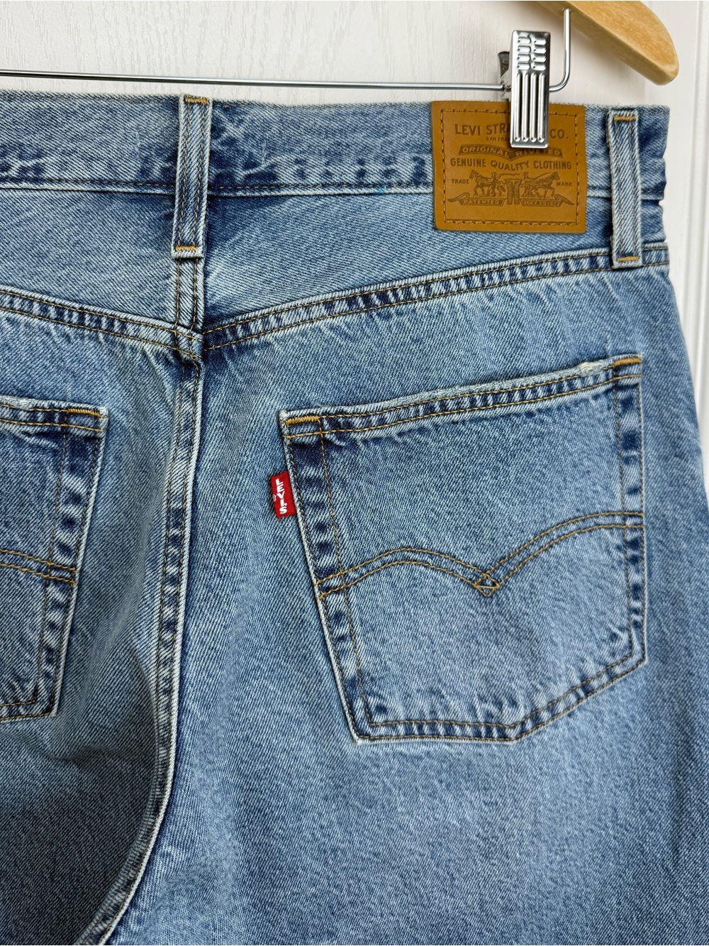 Levi’s Baggy Dad Jeans Size 30 X 32 Easy Days Light Wash - Picture 9 of 13